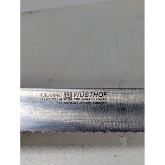Wüsthof Classic 4152 Bread Knife 9"/23cm Stainless Steel Blade & Black Handle - Picture 3 of 5